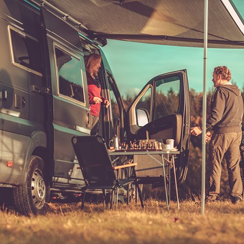 1- Il Team di SAFE CAMPER è pronto ad accompagnarti passo per passo nella scelta del mezzo a te più adatto.